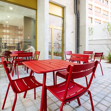 Easyhotel Marseille Euromed Екстер'єр фото