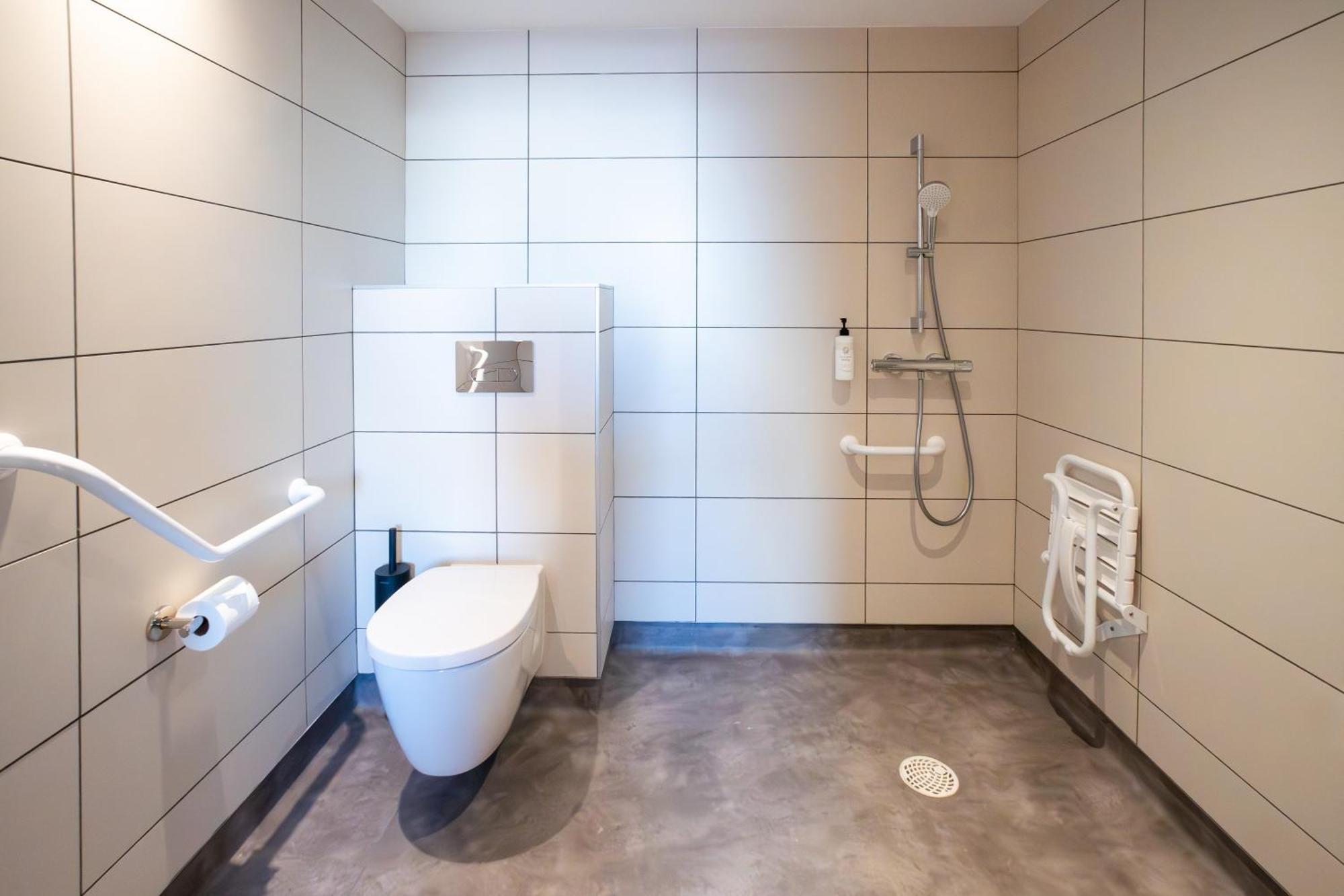 Easyhotel Marseille Euromed Номер фото