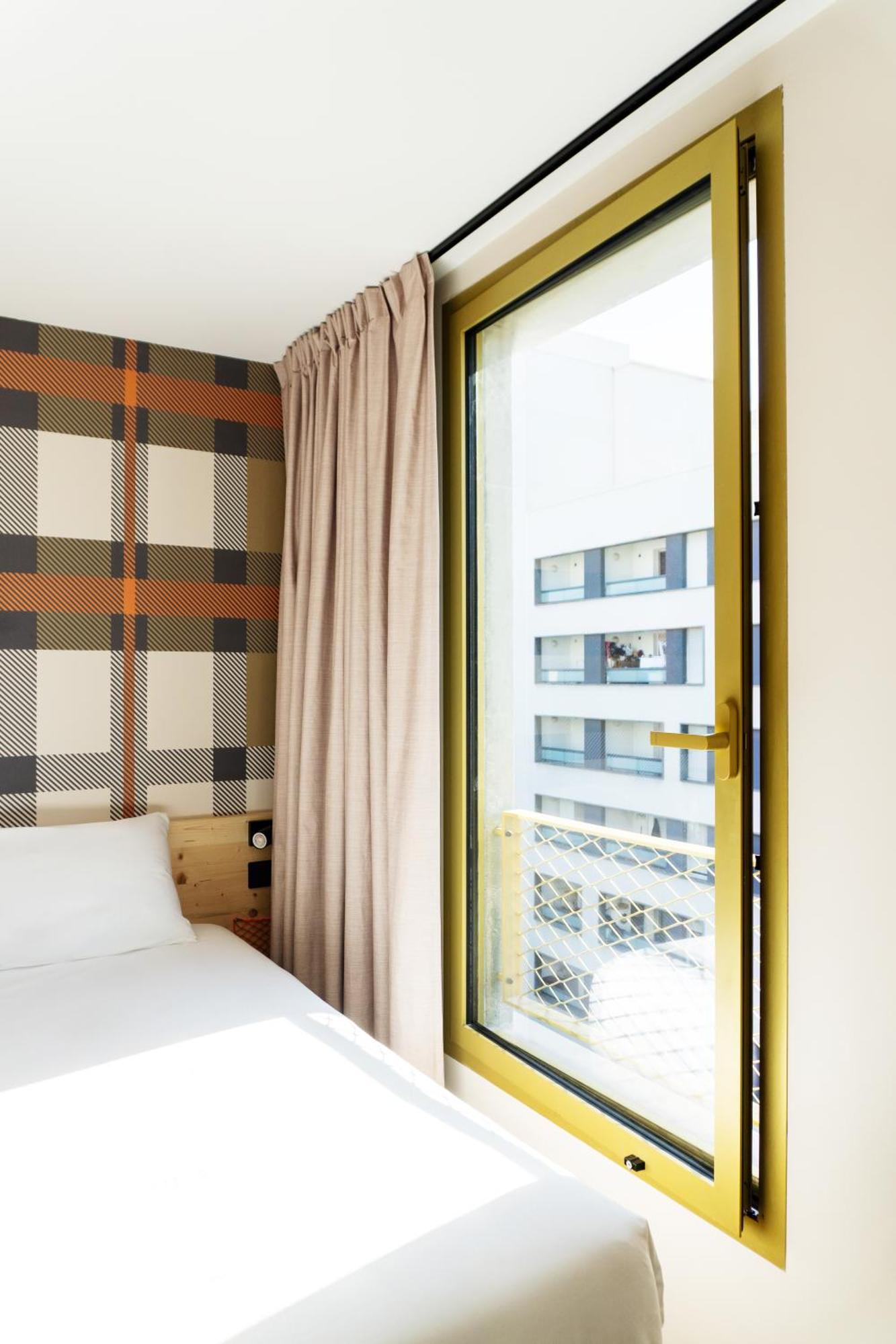 Easyhotel Marseille Euromed Екстер'єр фото