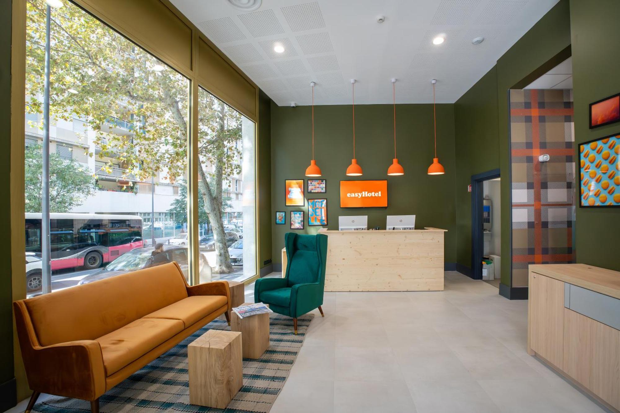 Easyhotel Marseille Euromed Екстер'єр фото