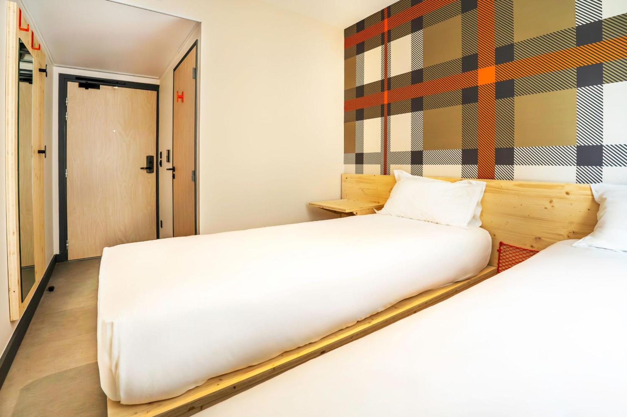 Easyhotel Marseille Euromed Екстер'єр фото
